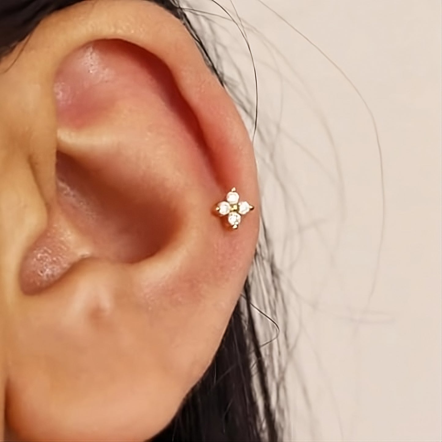 Piercing Florcita - Plata 925 bañado en Oro de 18K