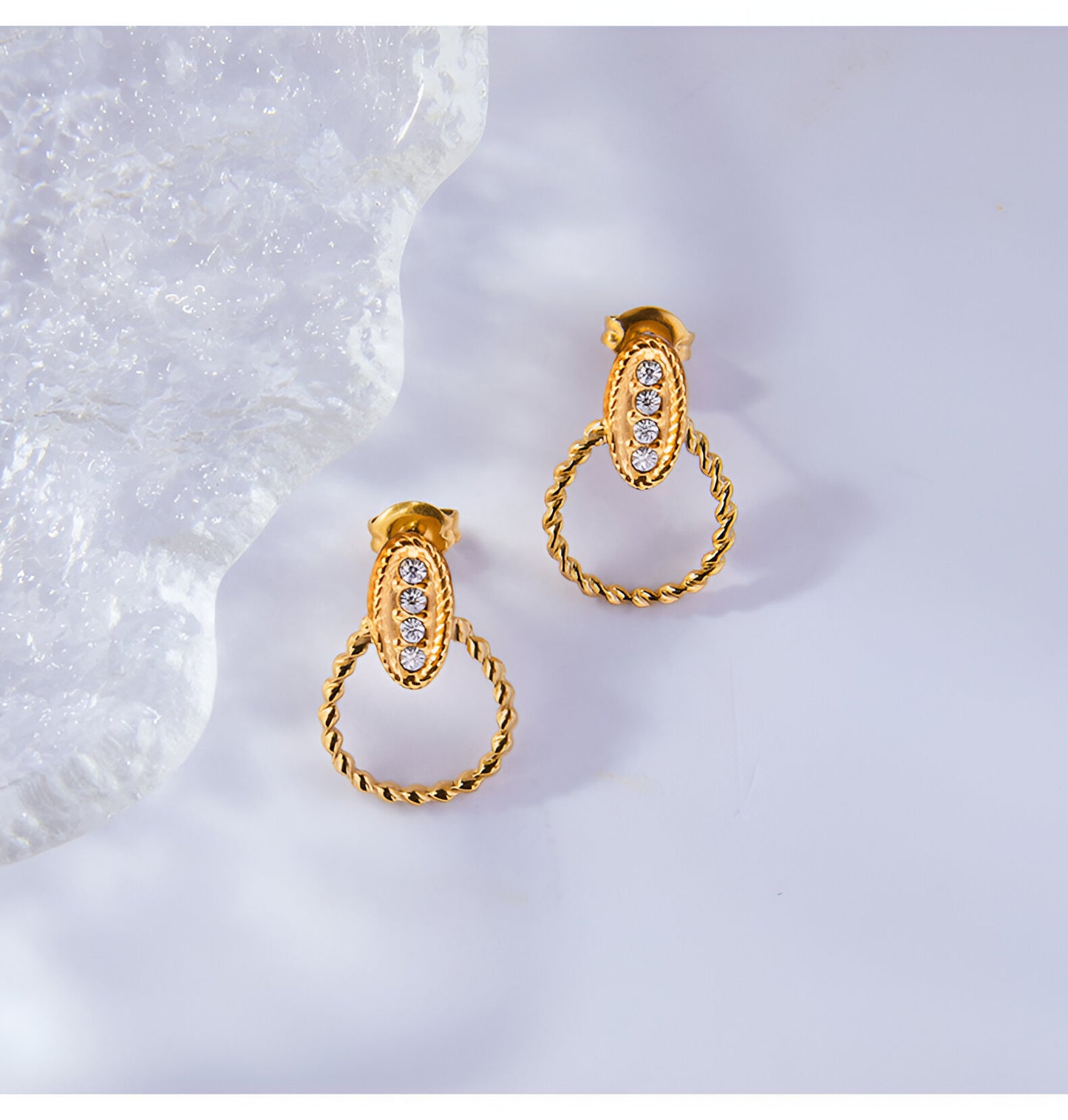 Aretes Elegantes - Acero Inoxidable bañado en Oro de 18K