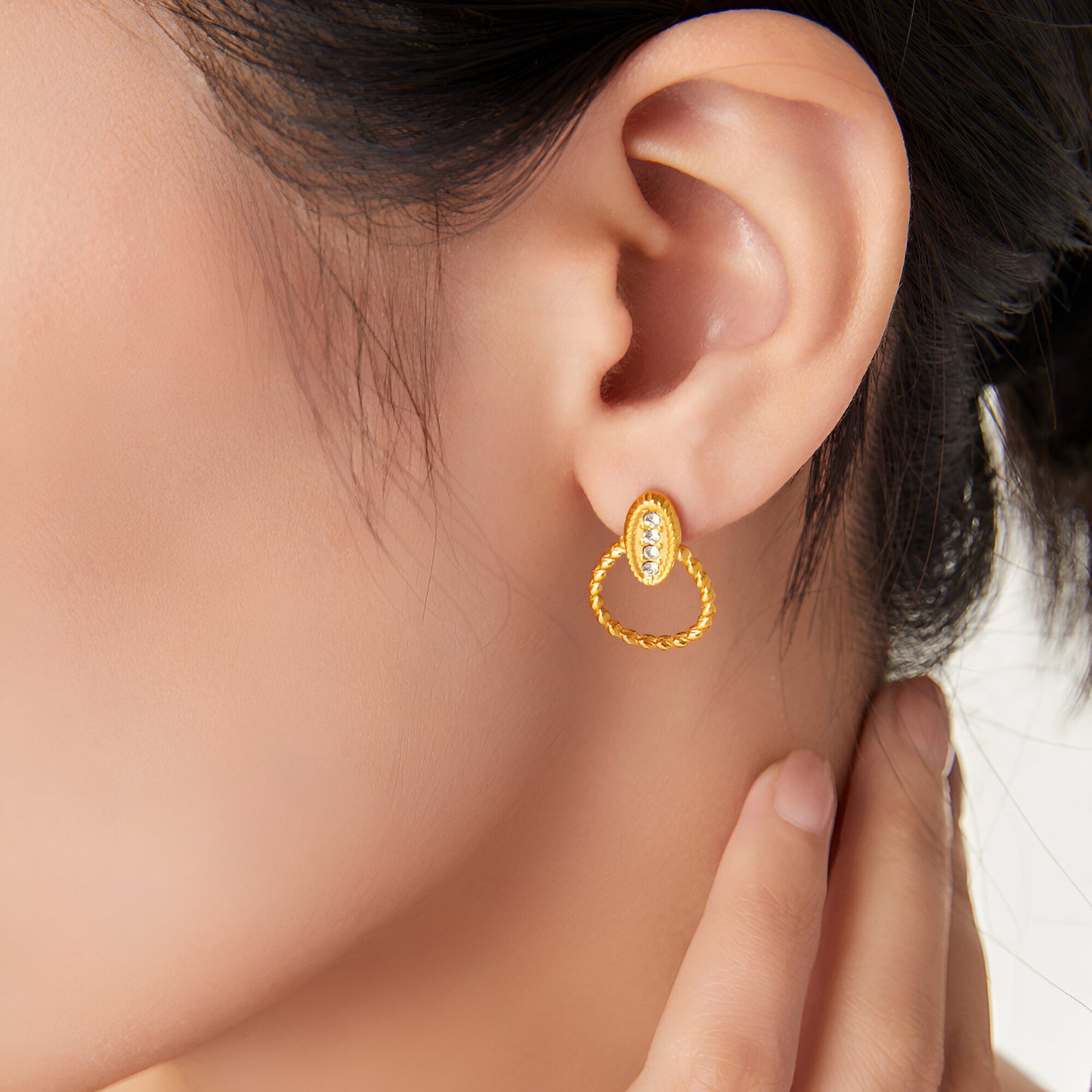 Aretes Elegantes - Acero Inoxidable bañado en Oro de 18K