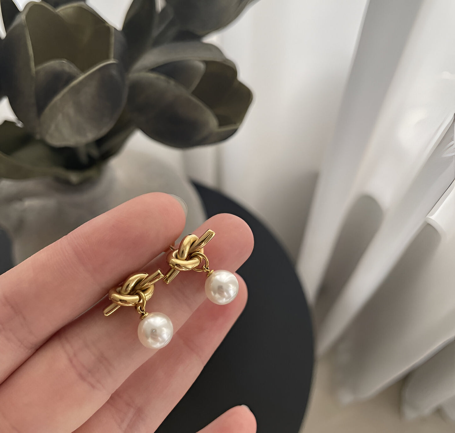 Aretes Lazo de Oro - Acero Inoxidable bañado en Oro de 18K