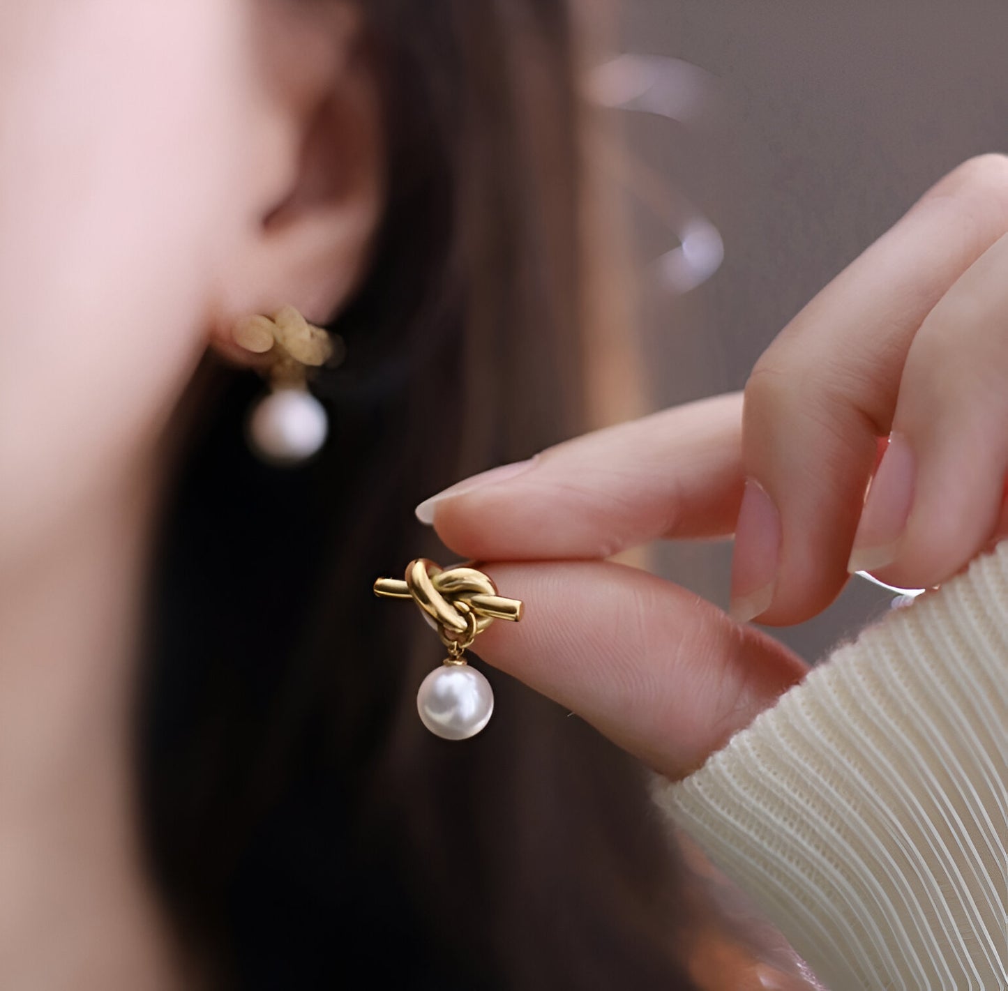 Aretes Lazo de Oro - Acero Inoxidable bañado en Oro de 18K
