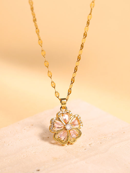 Collar Flor de Oro - Acero Inoxidable bañado en Oro de 18K