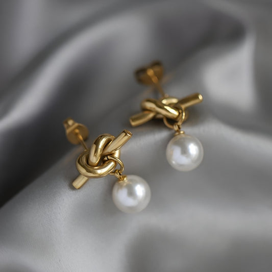 Aretes Lazo de Oro - Acero Inoxidable bañado en Oro de 18K